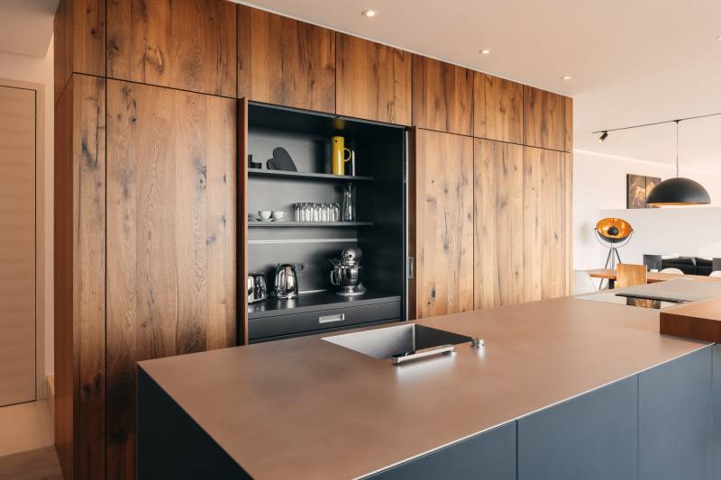 Conception d'une cuisine haut de gamme par un architecte d'intérieur à Nîmes dans le Gard