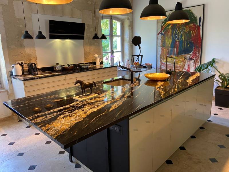 Plan de travail de cuisine en granit African Fusion à Nîmes près d'Uzès