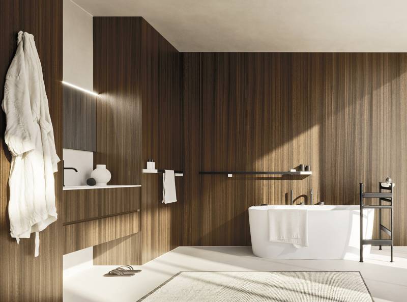 Salle de bain haut de gamme italienne, façade en noyer et baignoire ilot chez Showroom443 à Nîmes dans le Gard