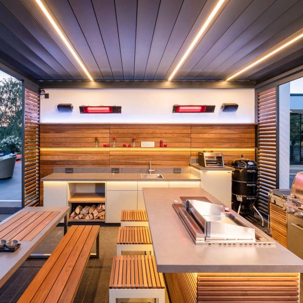 Cuisine extérieure toute équipée haut de gamme chez Showroom443 près de Montpellier