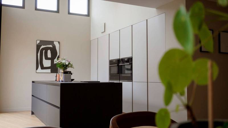 Cuisine avec porte dérobée installée à Nîmes