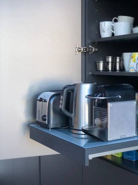 Créer une cuisine sur mesure avec îlot central et matériaux haut de gamme près d’Uzès et Nîmes