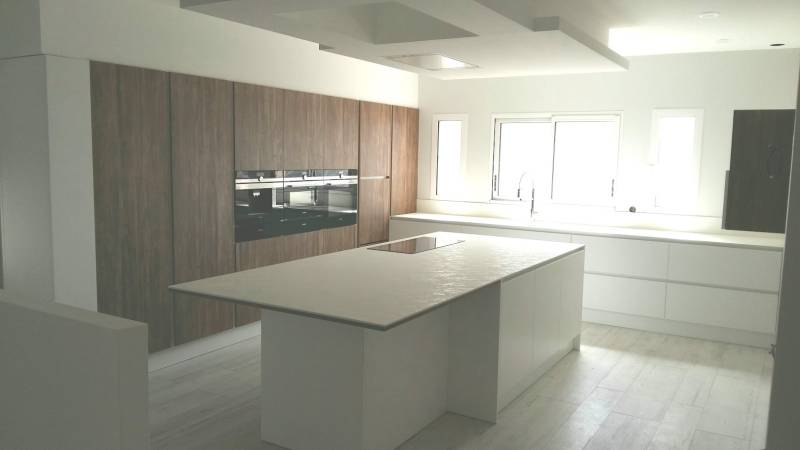 La signature architecte pour votre cuisine équipée sur Nîmes, cuisine intallée chez Mr et Mme M.