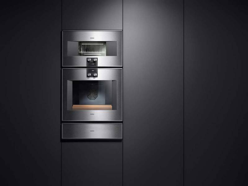 Ensemble GAGGENAU série 400 finition verre sur inox sans poignée à Nîmes près de Montpellier