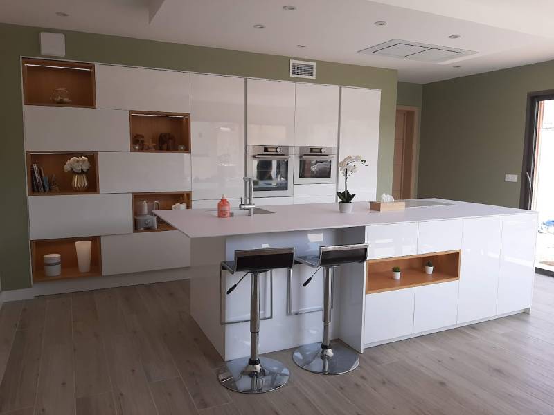 La signature architecte pour votre cuisine équipée sur Nîmes, cuisine intallée chez Mr et Mme B.