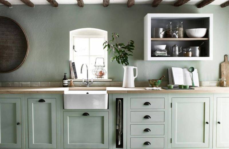 tendances cuisines 2023 : le style campagne chic couleurs douces à Nîmes près de Montpellier