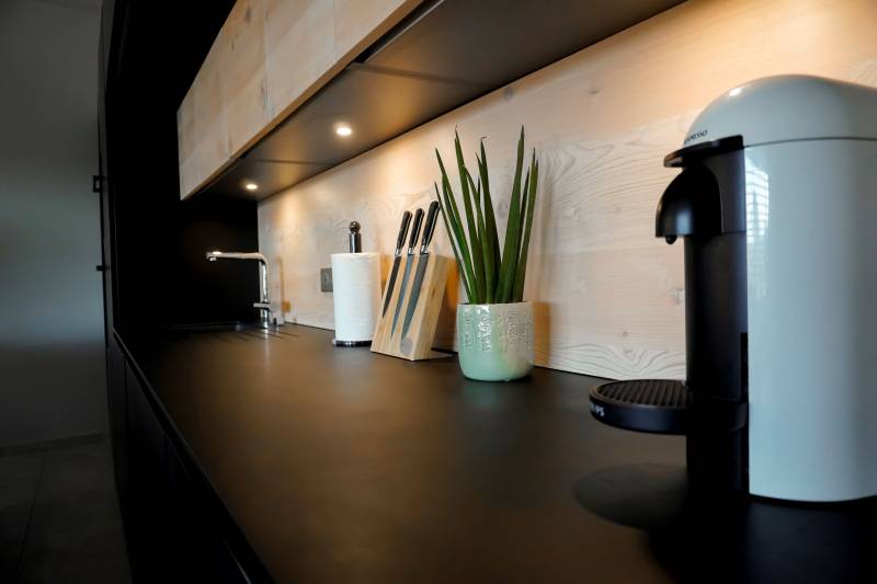 Cuisine haut de gamme sur mesure Schüller installée sur Nîmes par Showroom443