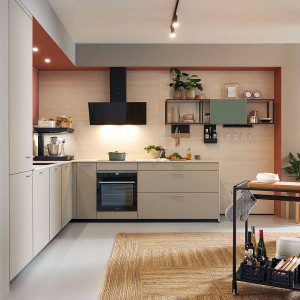 Les nouvelles couleurs de cuisine design et durable de la marque allemande Schüller à Nîmes