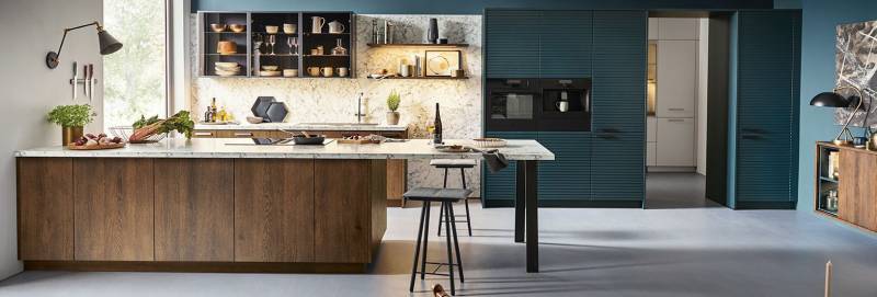 Quel est le prix d'une cuisine design équipée sur mesure Schüller chez Showroom443 à Nîmes dans le Gard