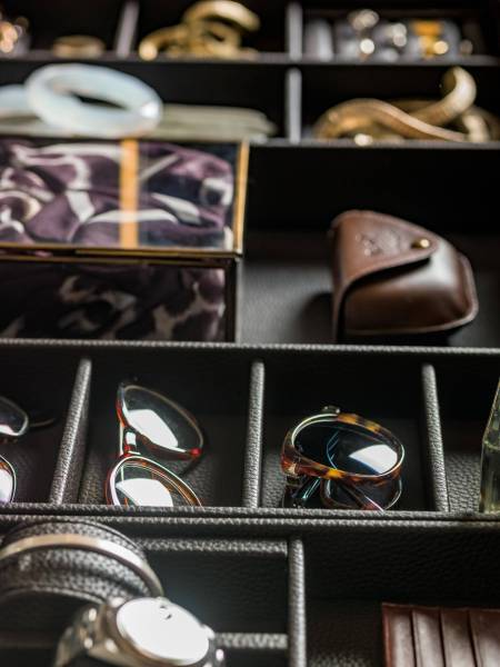 Dressing sur mesure en verre design pour une décoration contemporaine à Nîmes