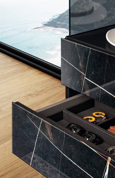 Dressing sur mesure en verre design LAGO pour une décoration contemporaine à Nîmes