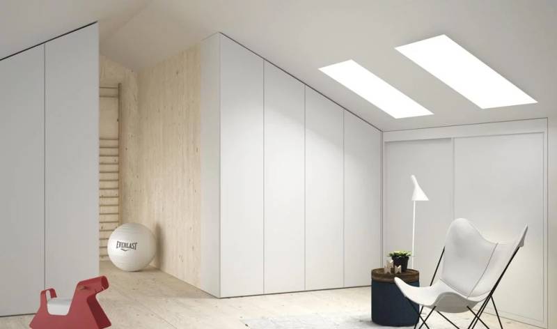 Concevoir un dressing sur mesure et pas cher mansardé chez Showroom443 à Nîmes près d'uzès