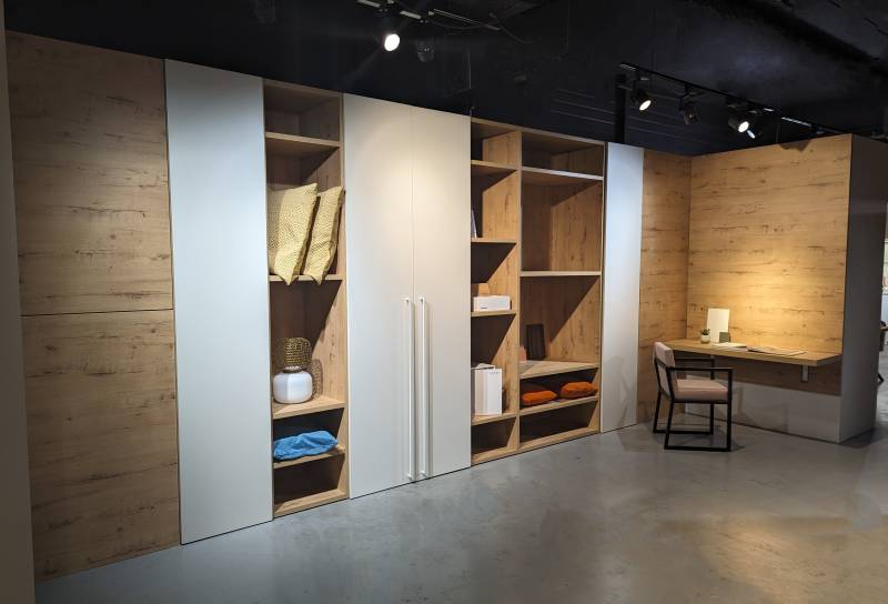 Dressing en angle sur mesure Jotajotape modèle d'exposition sur Nîmes dans le Gard