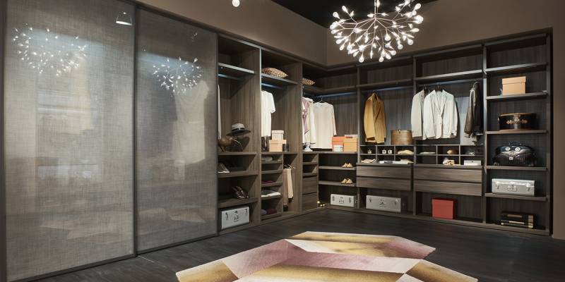 Dressing en angle sur mesure portes coulissantes sur Nîmes dans le Gard