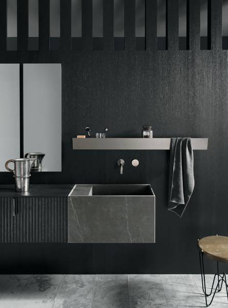 Salle de bain moderne chez Showroom443 à Nîmes