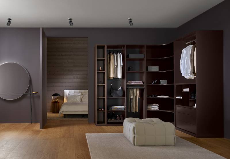 Dressing sur mesure pour une suite parentale design haut de gamme chez Showroom443 près de Montpellier
