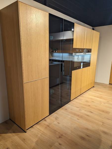 vitrine next125 fermée d'exposition, tendance de la cuisine contemporaine 2023/2024 à Nîmes à côté de Montpellier